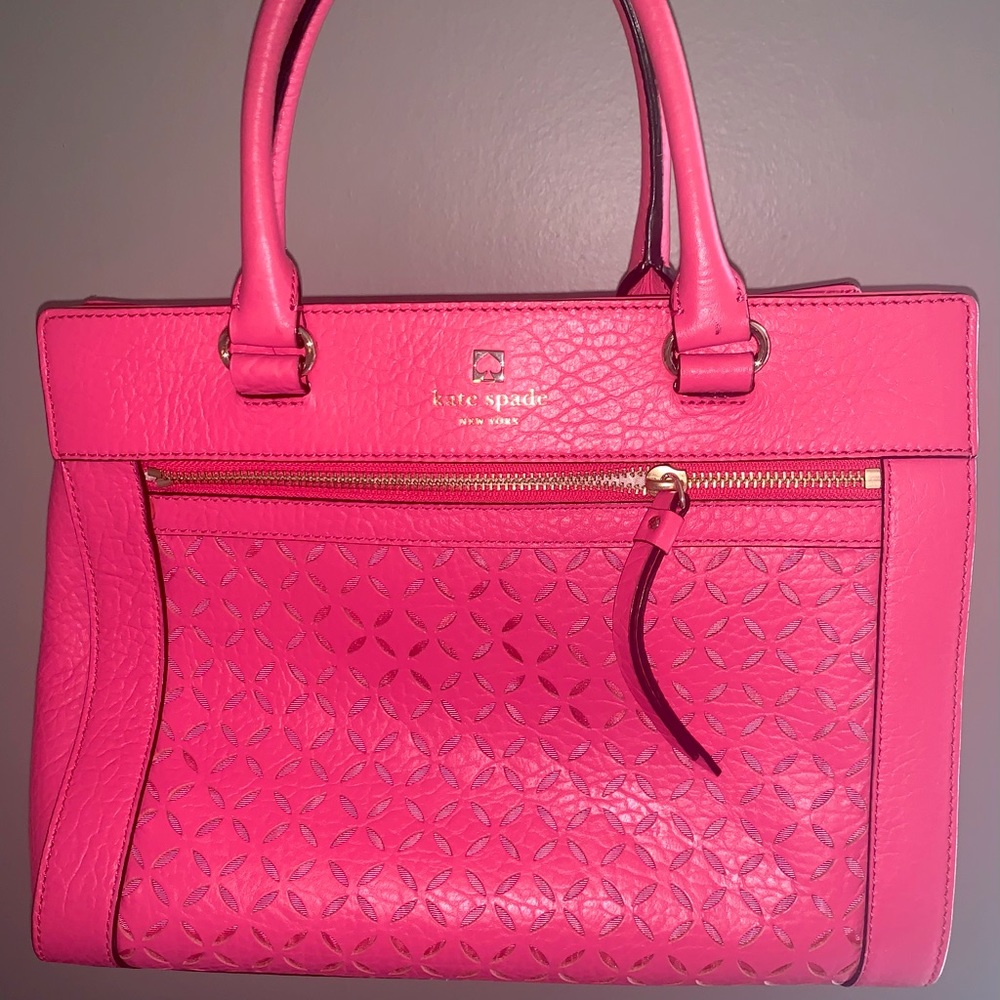 Gorgeous HOT pink Kate Spade purse 👛 💓